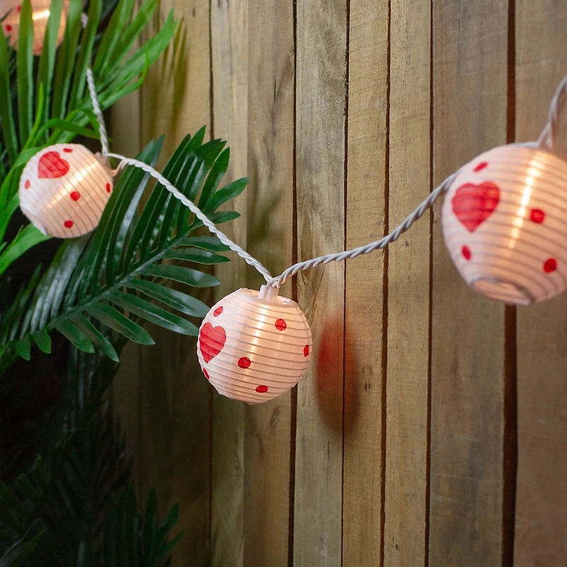 Northlight 10-Count 8ft White And Red Heart Paper Lantern Valentine'S Day String Lights