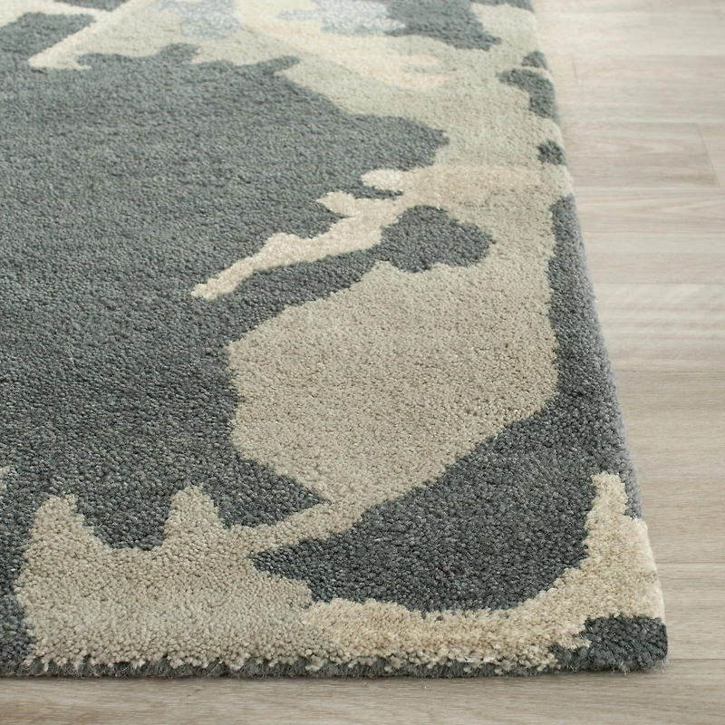 Safavieh Hector Hand Tufted Cut Pile Area Rug