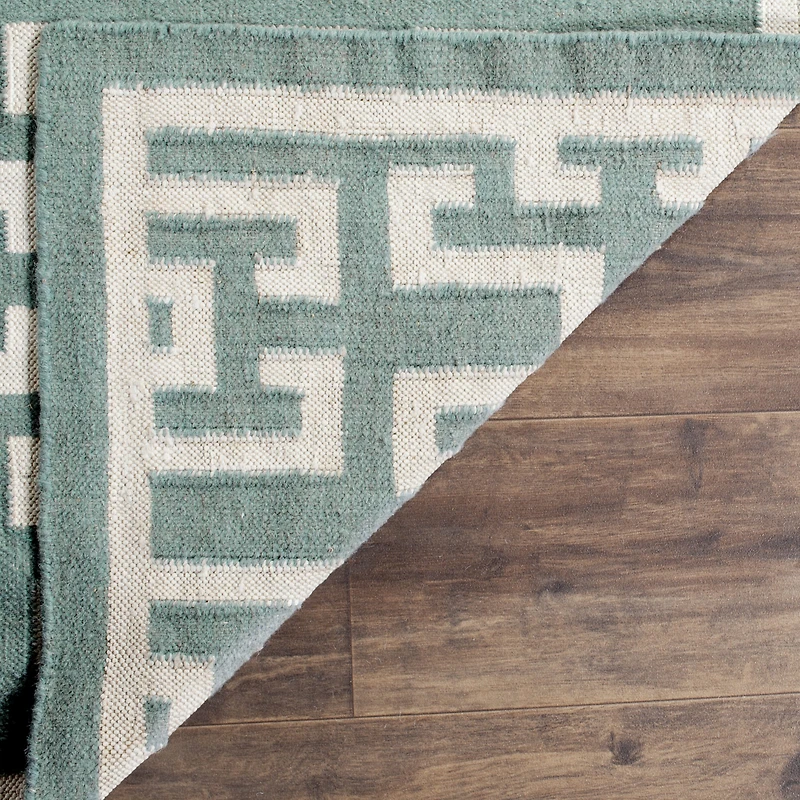 Safavieh Owen Hand Woven Flat Weave Area Rug