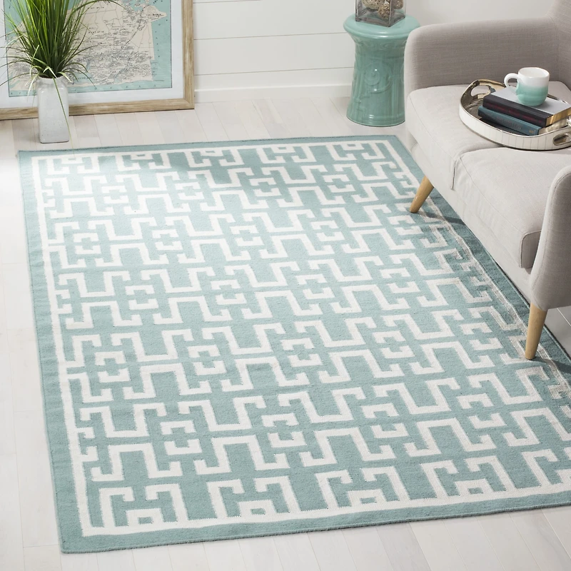 Safavieh Owen Hand Woven Flat Weave Area Rug
