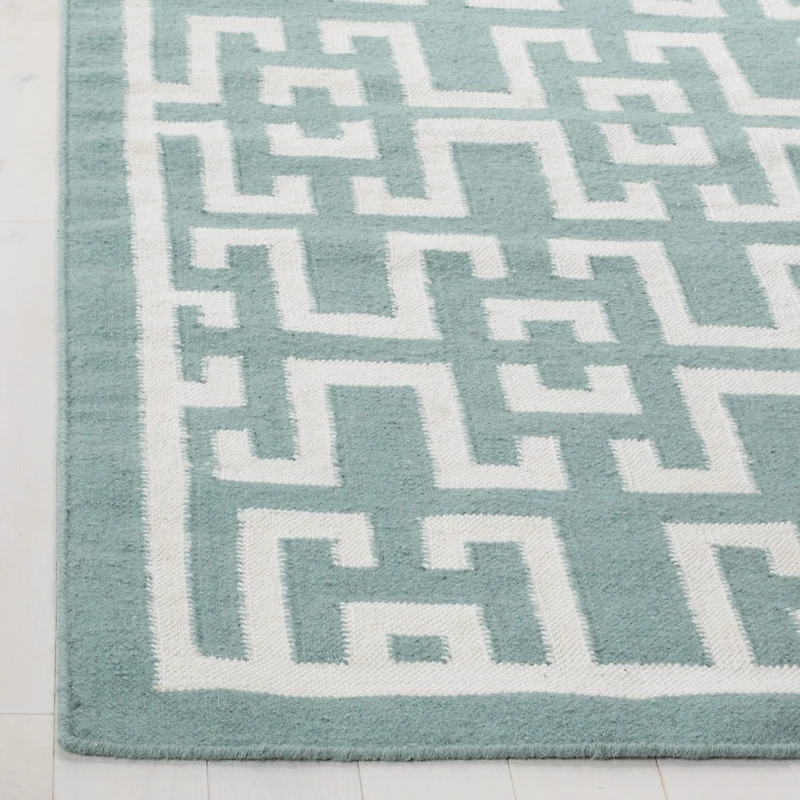Safavieh Owen Hand Woven Flat Weave Area Rug