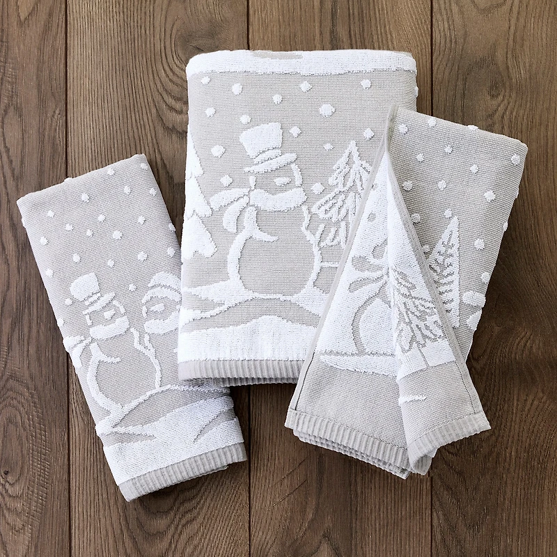 Saturday Knight Scenic Snowmen 2-pc. Embellished Hand Towel