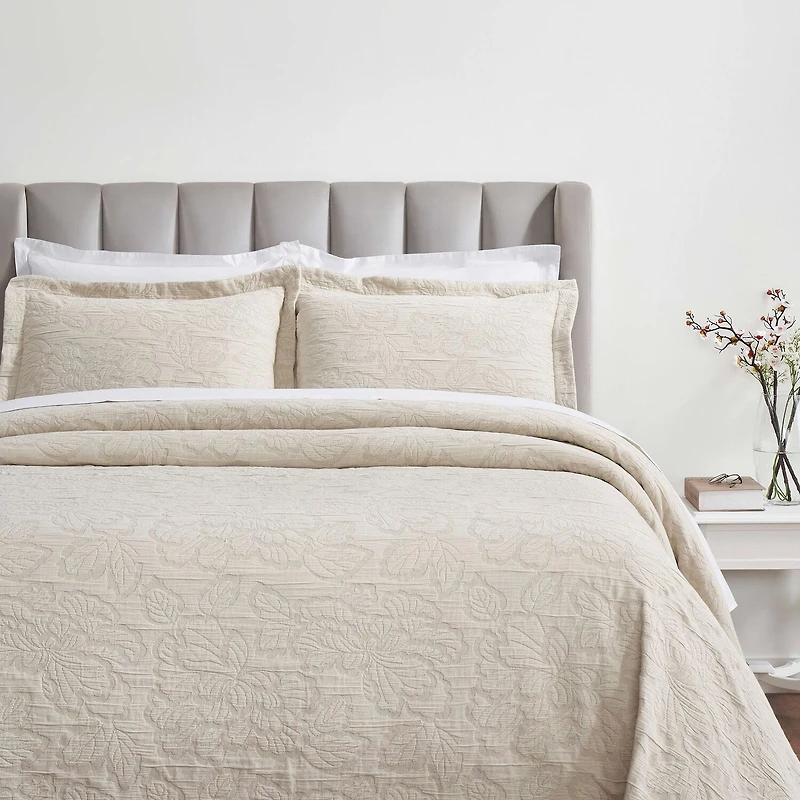 SUPERIOR® Hibiscus Matelasse Cotton Tropical Floral Bedspread