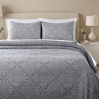SUPERIOR® Enzy Floral Matelassé Textured Woven Bedspread with Shams
