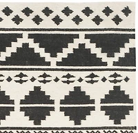 Safavieh Taryn Hand Woven Flat Weave Area Rug