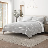 Casual Comfort Lines REVERSIBLE Quilt Set