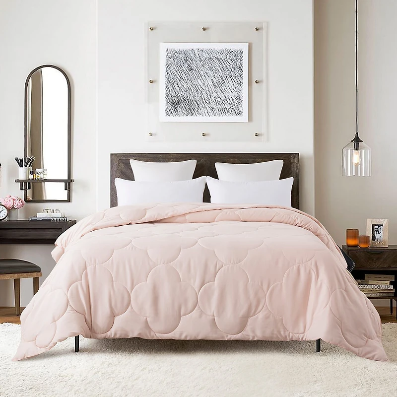 St. James Home Pendant Midweight Hypoallergenic Comforter