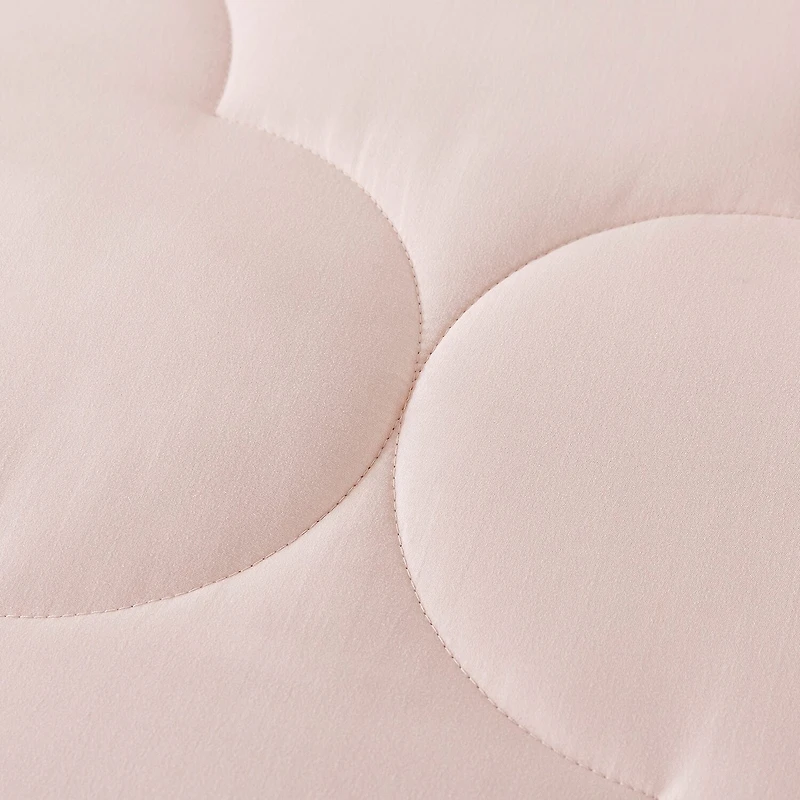 St. James Home Pendant Midweight Hypoallergenic Comforter