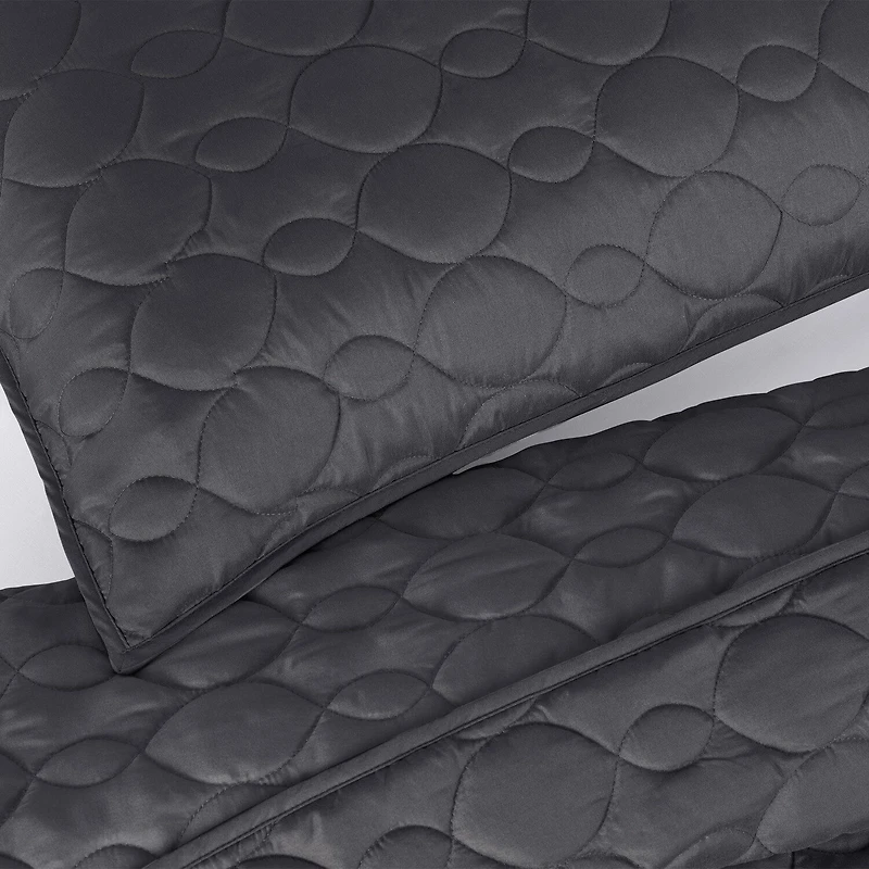 Serta® Solid Quilt Set