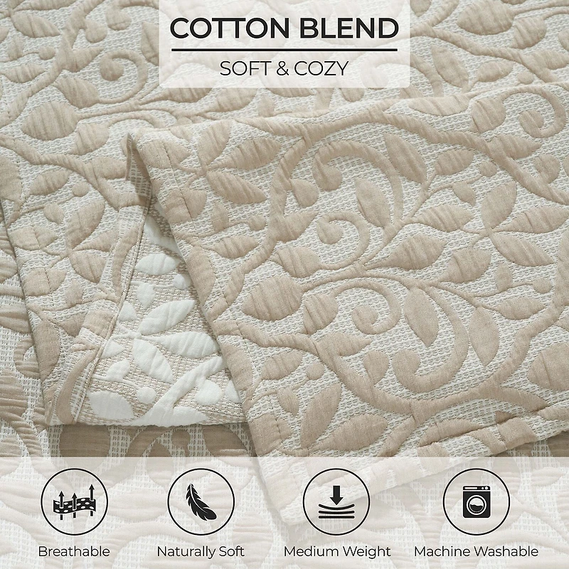 SUPERIOR® Vineyard Matelasse Floral Scroll Coverlet