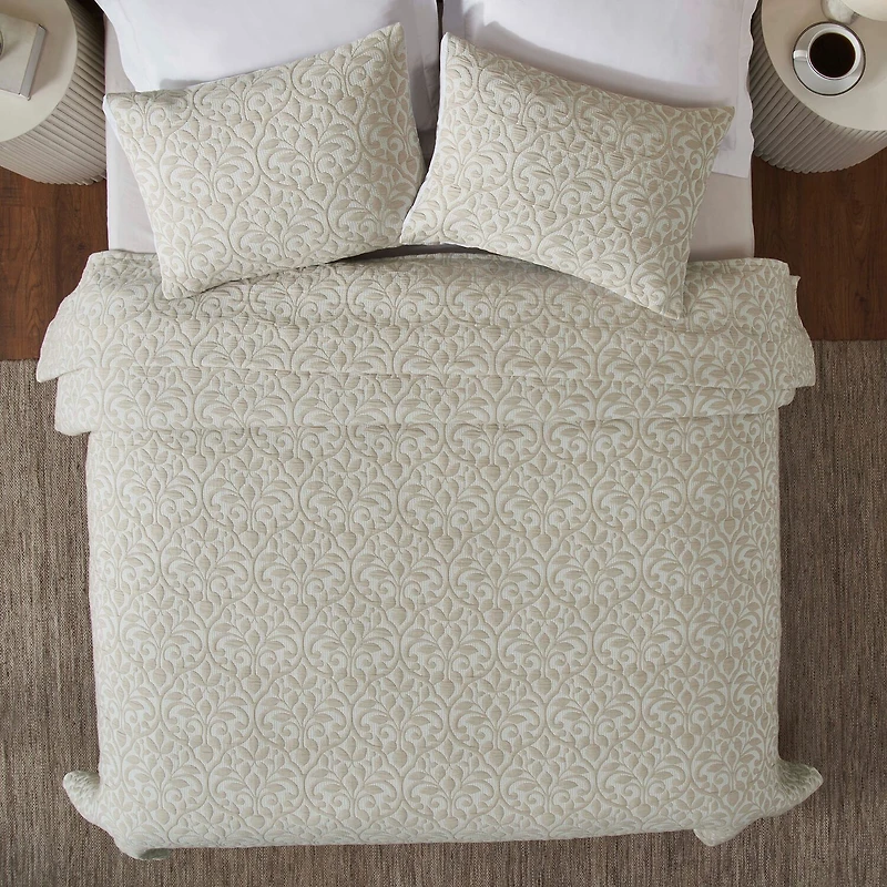 SUPERIOR® Vineyard Matelasse Floral Scroll Coverlet