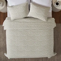 SUPERIOR® Vineyard Matelasse Floral Scroll Coverlet