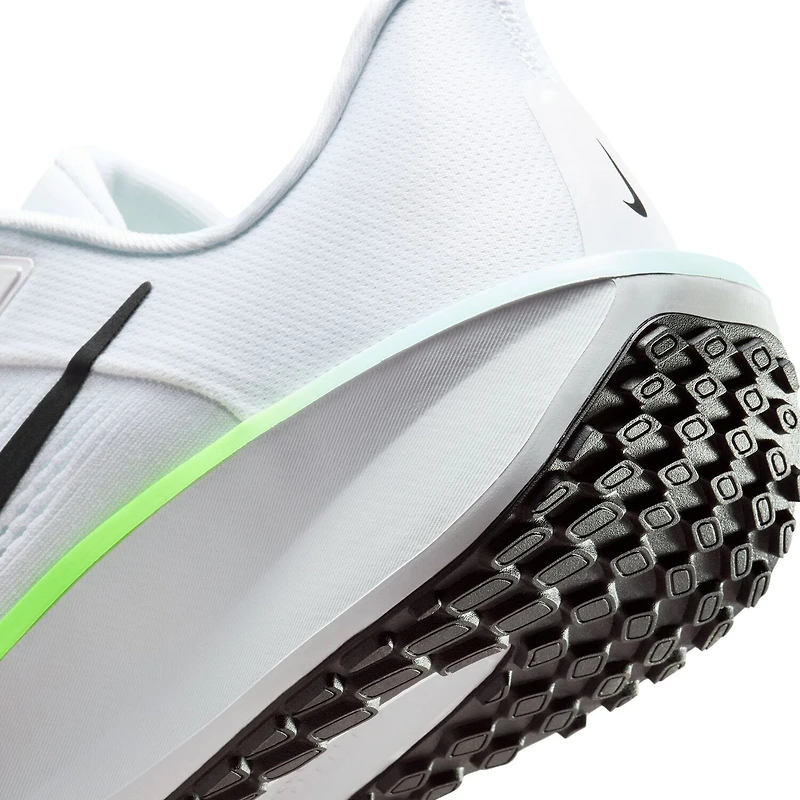 Nike Quest 6 Mens Running Shoes