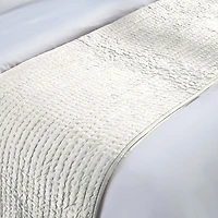 SUPERIOR® Bella Silk Handmade Luxury Quilt