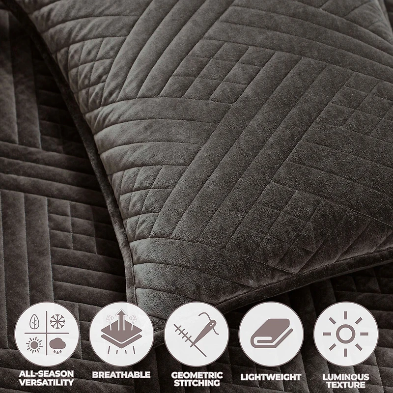SUPERIOR® Karina Cotton Velvet Geometric Glam Quilt
