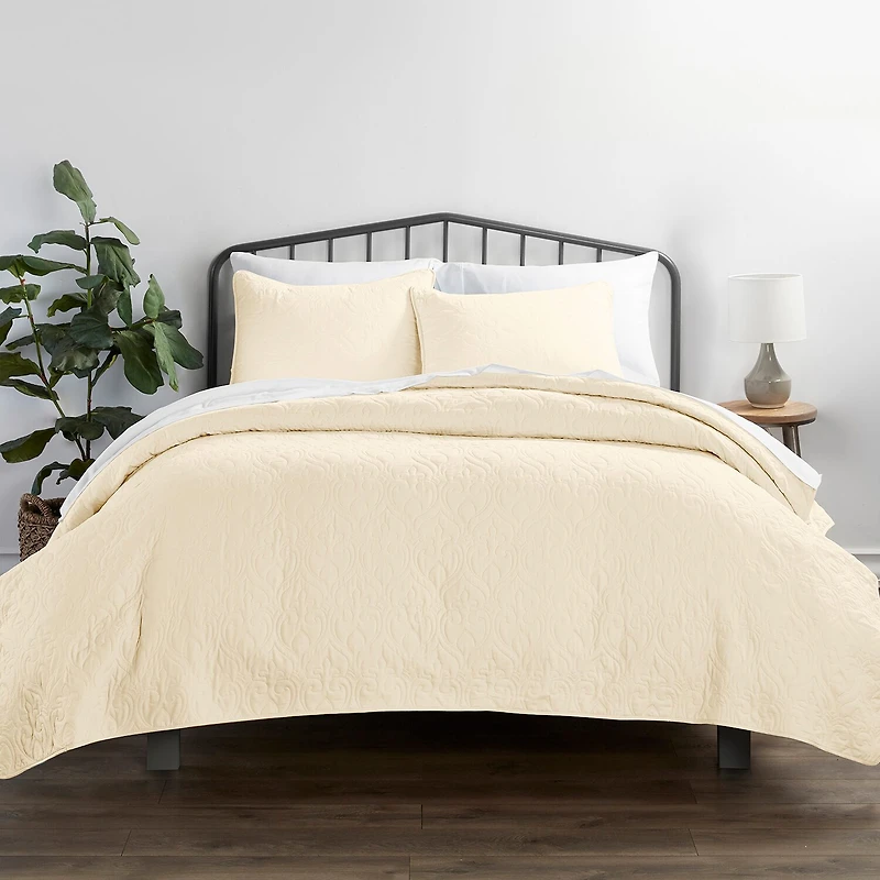 Casual Comfort Damask Stitch Quilt Set