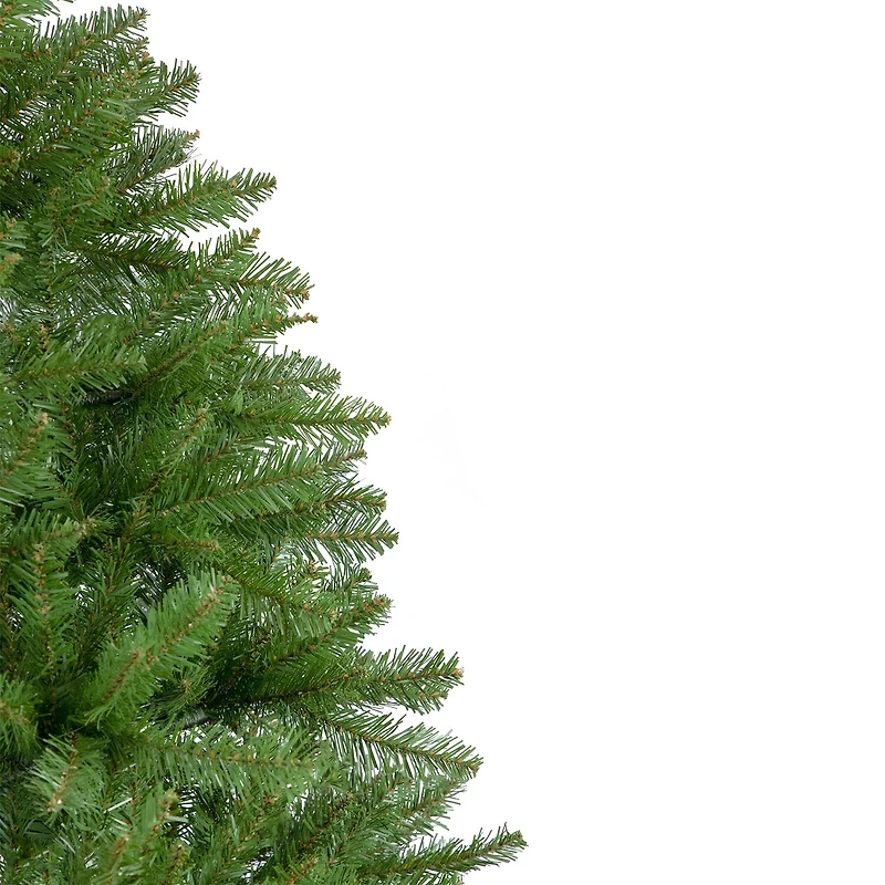Northlight Rockwood Artificial Unlit 6 1/2 Foot Pine Christmas Tree