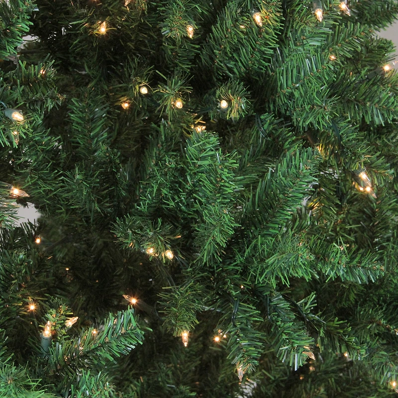 Northlight Full Buffalo Artificial Clear Lights 9 1/2 Foot Pre-Lit Fir Christmas Tree