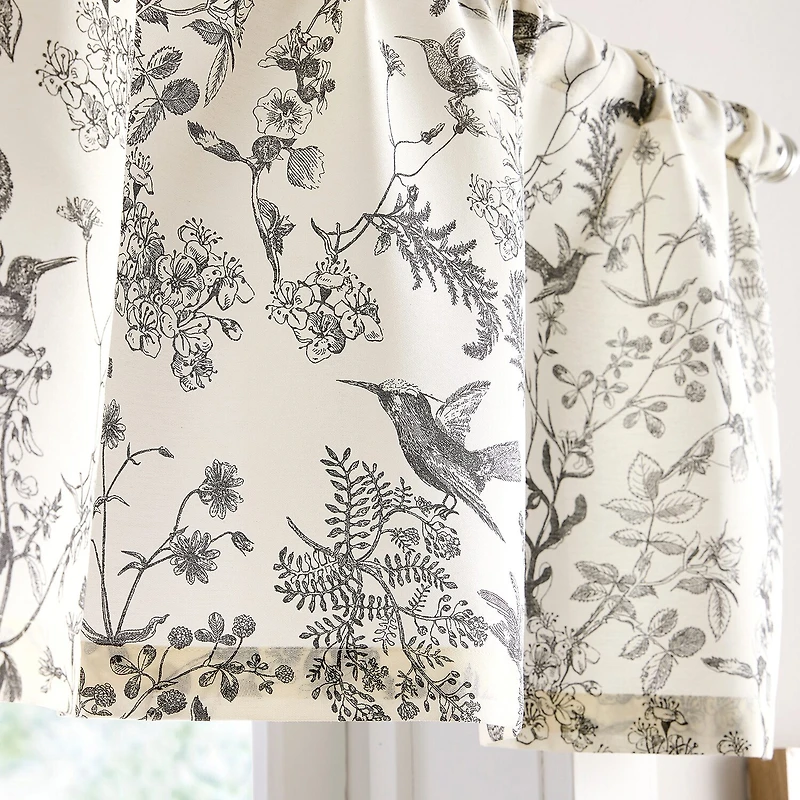 CHF Hummingbird 3-pc. Rod Pocket Window Tier