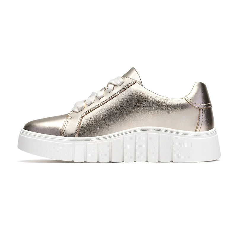 Clarks Mykah Joy Womens Round Slip-On Shoe