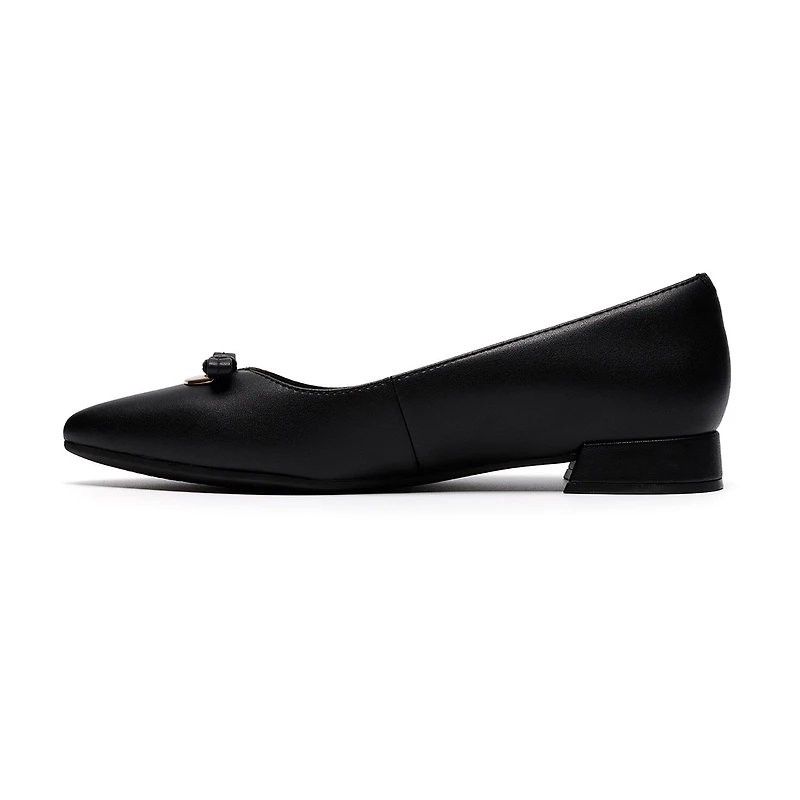 Clarks Natalyn Womens Pointed Closed Toe Ballet Flats