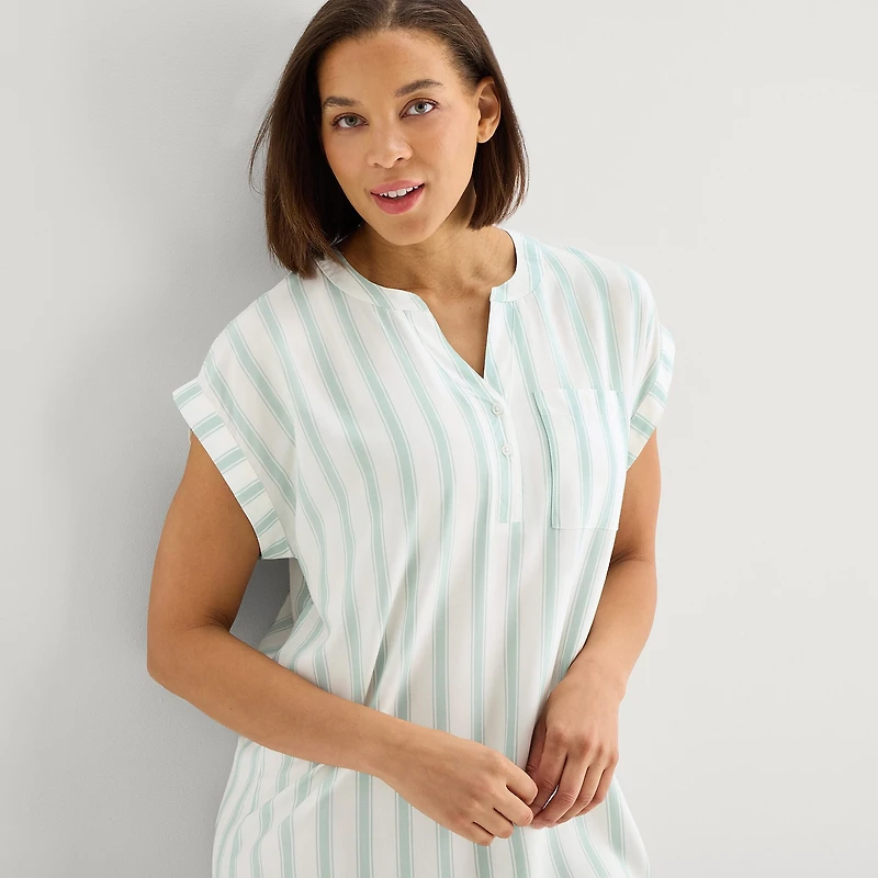 Liz Claiborne Cool and Calm Womens Short Sleeve Y Neck Nightshirt