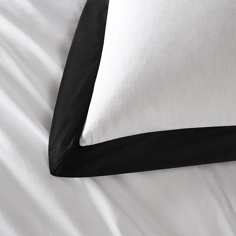 Brooklyn Loom Hotel Border 3-pc. Easy Care Comforter Set