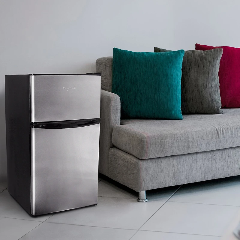 MegaChef Mini Refrigerator