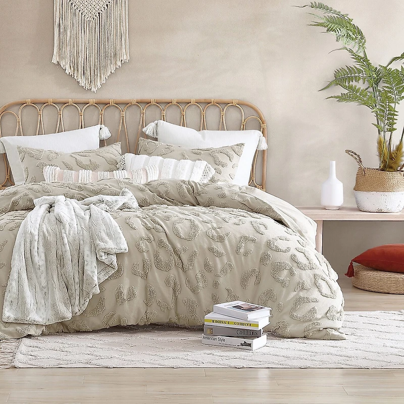 Peri Home Chenille Leopard 2-pc. Easy Care Comforter Set