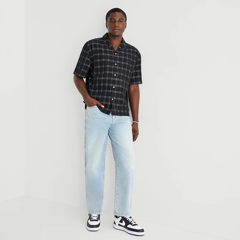 Arizona Mens Short Sleeve Boxy Fit Button-Down Shirt