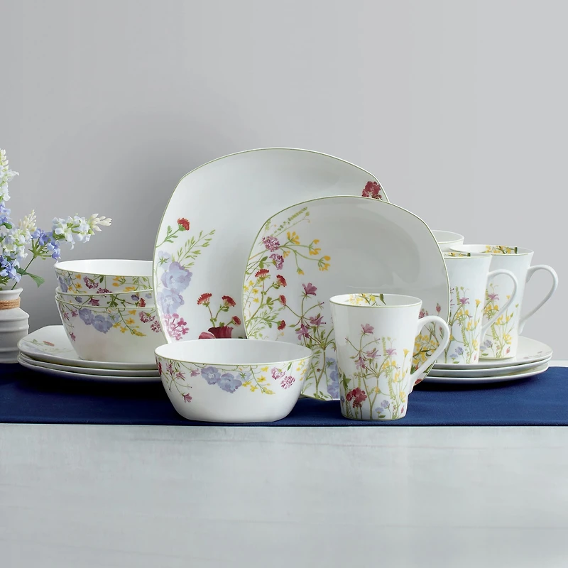 Mikasa Wild Flower 16-pc. Bone China Dinnerware Set