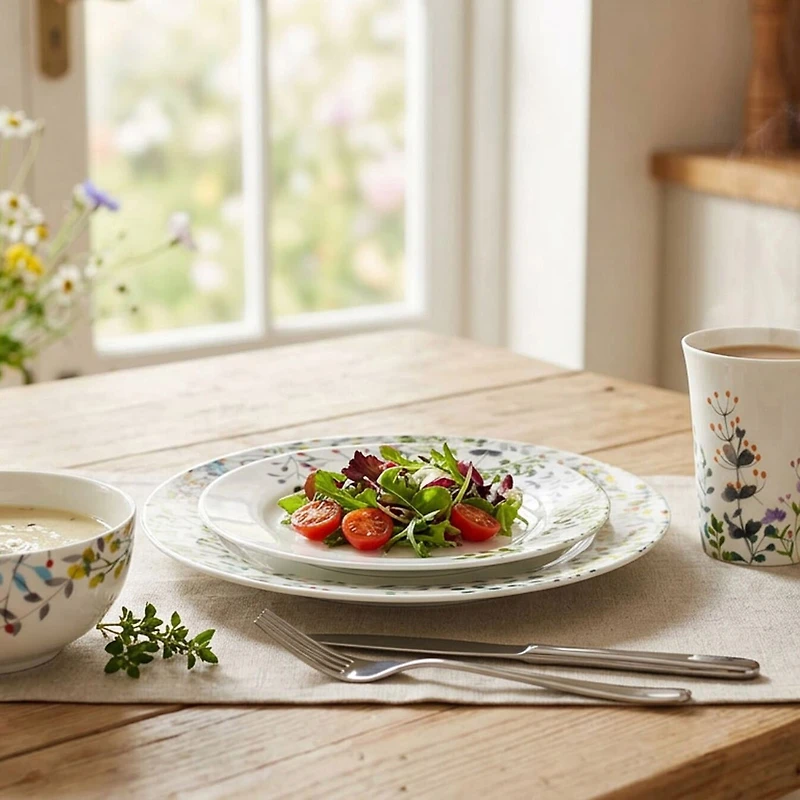 Mikasa Garden 16-pc. Bone China Dinnerware Set