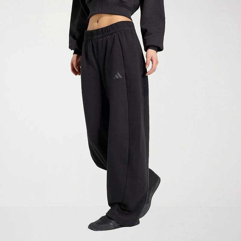 adidas Womens Mid Rise Regular Fit Fleece Sweatpant