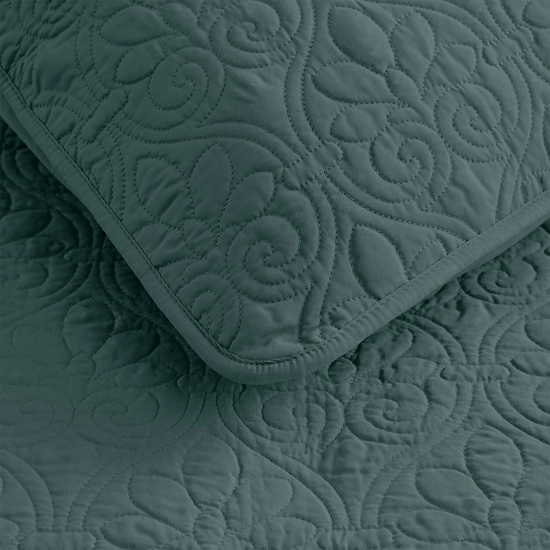 Madison Park Mansfield Antimicrobial Treated Reversible Quilt Set