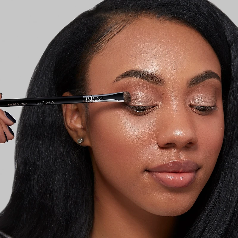 Sigma Beauty E15 Flat Definer Brush