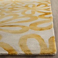 Safavieh Dip Dye Collection Chloe Floral Square Area Rug
