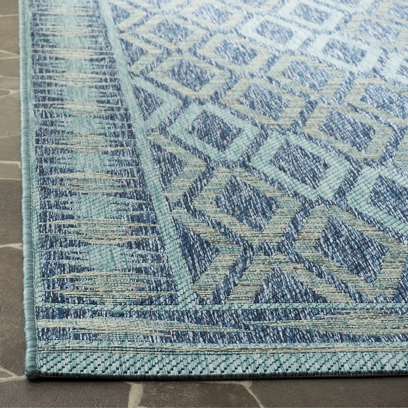 Safavieh Courtyard Collection Trent Geometric Indoor/Outdoor Area Rug
