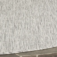 Safavieh Courtyard Collection Dallas Stripe Indoor/Outdoor Round Area Rug