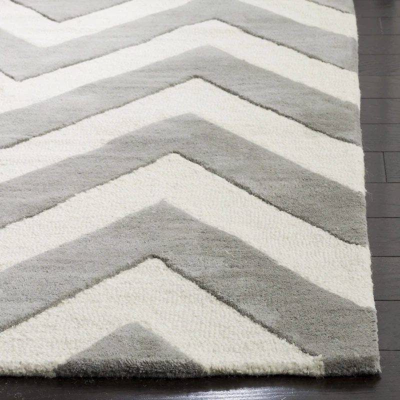 Safavieh Kids Collection Deborah Geometric Area Rug