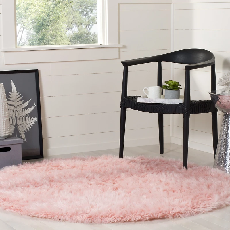 Safavieh Clarisse Solid Round Rugs