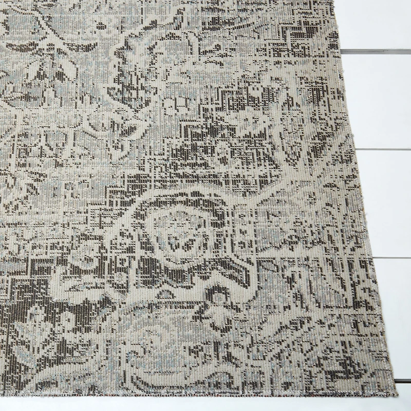 Nicole Miller Patio Sofia Fleur Medallion Loomed Rectangular Outdoor Area Rug