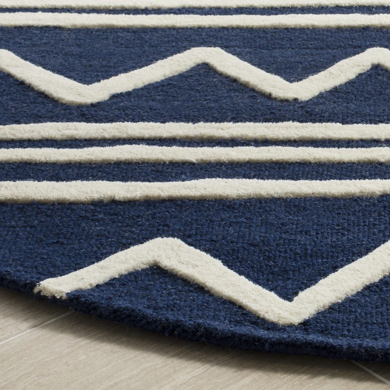 Safavieh Kids Collection Fion Geometric Round Area Rug