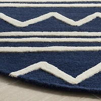 Safavieh Kids Collection Fion Geometric Round Area Rug