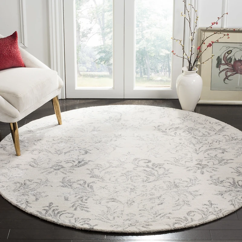 Safavieh Glamour Collection Aaron Damask Round Area Rug