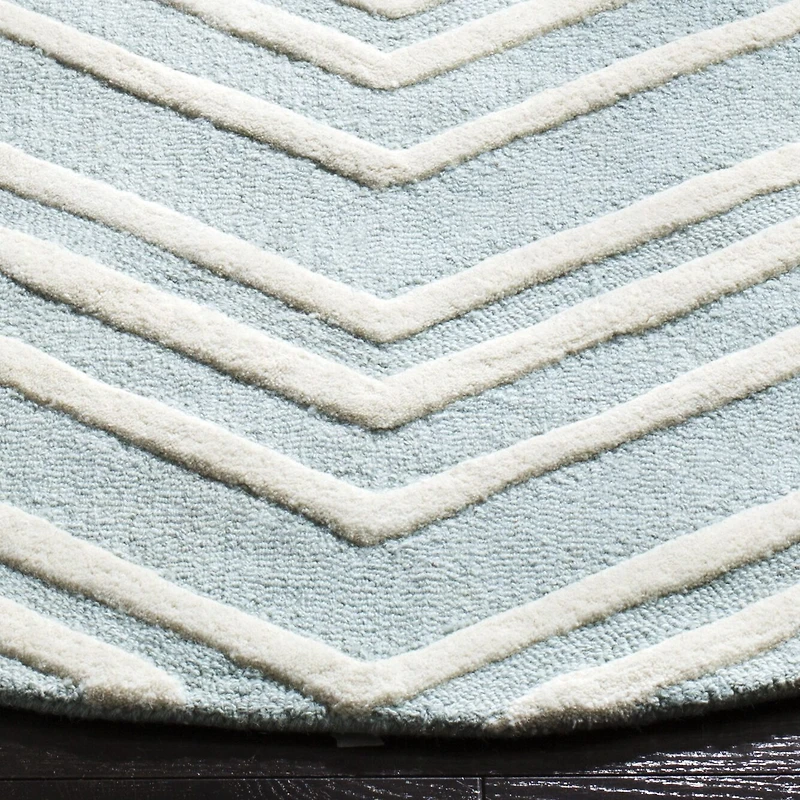 Safavieh Kids Collection Donal Geometric Round Area Rug