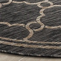 Safavieh Courtyard Collection Ian Geometric Indoor/Outdoor Round Area Rug