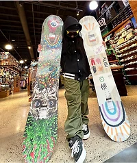 Alibi Feast Men's Snowboard 2023