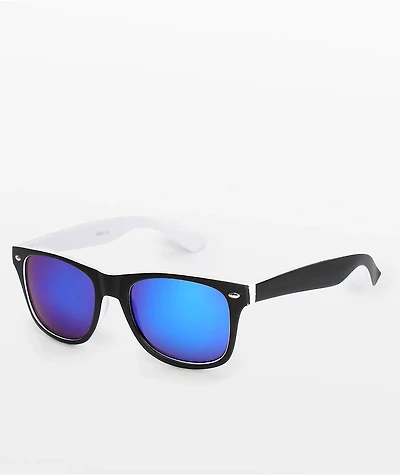 Dream On Black & White Classic Sunglasses