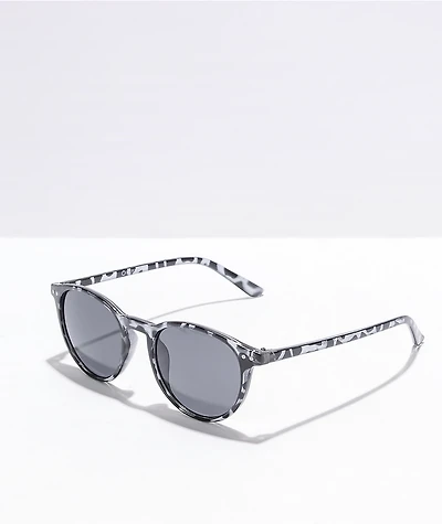 Empyré Modérn Tort Round Sunglassés