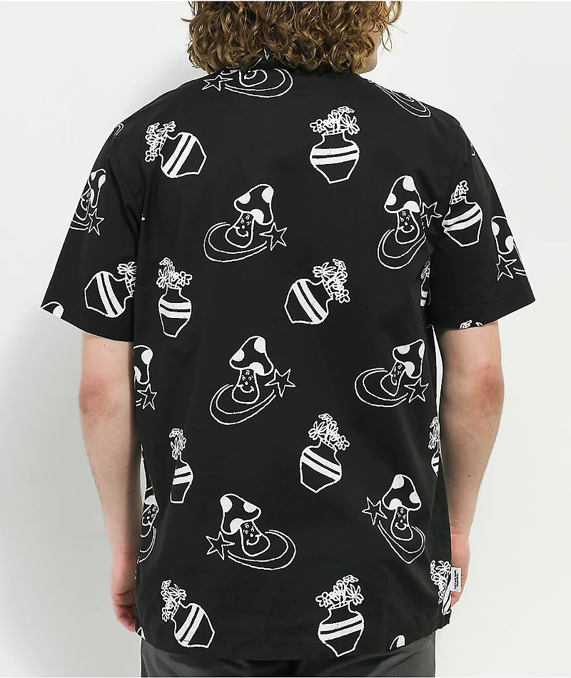 Globe Underground Holiday Black Short Sleeve Button Up Shirt